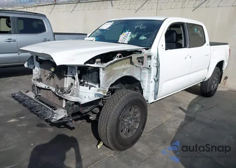 2017 Toyota Tacoma Sr5 V6 z USA, uszkodzony, nr VIN 3TMAZ5CN3HM051502